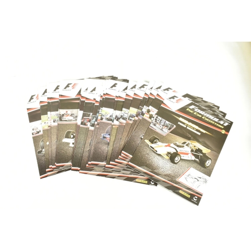 70 - TWO TRAYS OF DISPLAYED FORMULA 1 CARS AND MATCHING FORMULA 1 THE CAR COLLECTION MAGAZINES, a complet... 