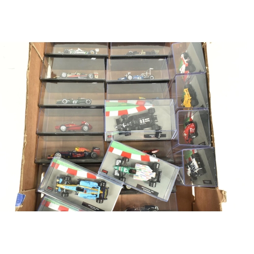 71 - TWO TRAYS OF DISPLAYED FORMULA 1 CARS AND MATCHING FORMULA 1 THE CAR COLLECTION MAGAZINES, a complet... 