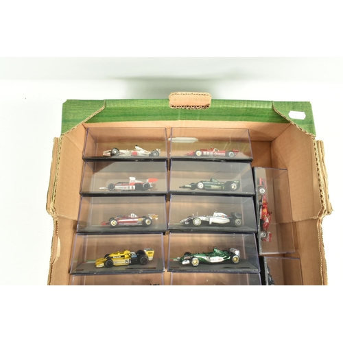 71 - TWO TRAYS OF DISPLAYED FORMULA 1 CARS AND MATCHING FORMULA 1 THE CAR COLLECTION MAGAZINES, a complet... 