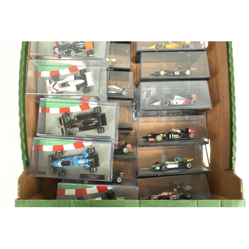 72 - TWO TRAYS OF DISPLAYED FORMULA 1 CARS AND MATCHING FORMULA 1 THE CAR COLLECTION MAGAZINES, an almost... 