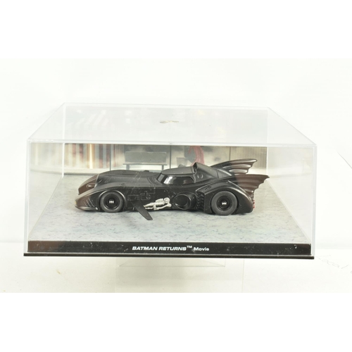 76 - A COLLECTION OF TWENTY-FIVE BATMAN AUTOMOBILIA MODELS AND TWENTY THREE MATCHING MAGAZINES, matching ... 