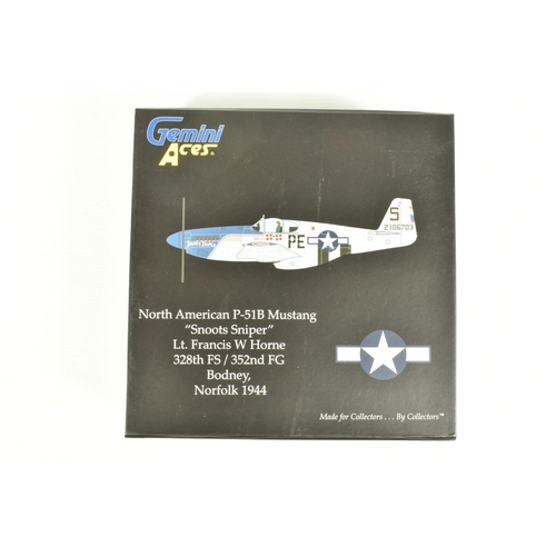 92 - A COLLECTION OF FOUR SKY GUARDIANS AND TWO GEMINI ACES 1:72 SCALE DIECAST MODEL AIRCRAFTS, the first... 