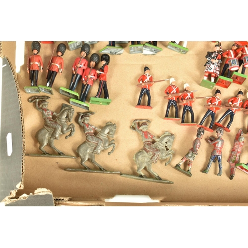 98 - A QUANTITY OF BOXED AND UNBOXED MODERN BRITAINS SOLDIER FIGURES, mainly Guardsman and Band figures, ... 