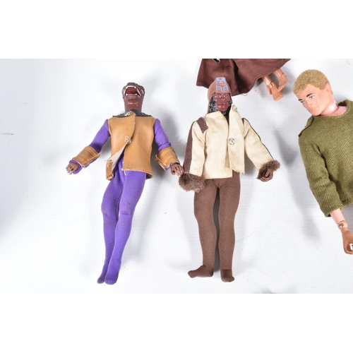 118 - A QUANTITY OF UNBOXED AND ASSORTED PALITOY ACTION MAN AND OTHER ACTION FIGURES, CLOTHES AND ACCESSOR... 