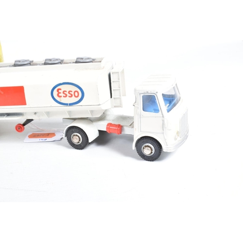 121 - A BOXED DINKY TOYS A.E.C. ARTICULATED FUEL TANKER 'ESSO', No.942, earlier version with 'Put a Tiger ... 