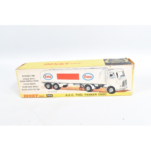 121 - A BOXED DINKY TOYS A.E.C. ARTICULATED FUEL TANKER 'ESSO', No.942, earlier version with 'Put a Tiger ... 