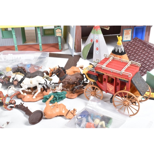 122 - A QUANTITY OF UNBOXED AND ASSORTED BRITAINS WILD WEST ITEMS, to include Concord Overland Stagecoach ... 