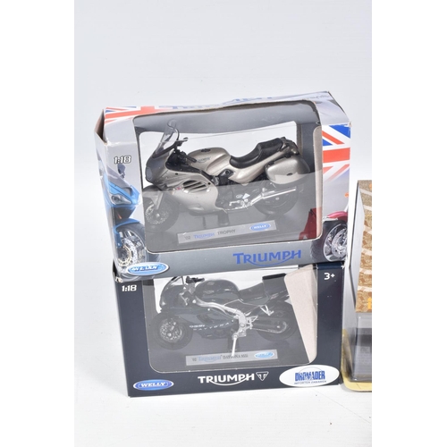 126 - A BOX OF VARIOUS BOXED MODEL VEHICLES, to include a Welly Triumph 1:18 scale motorcycle in silver, a... 