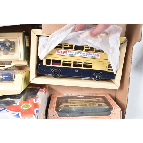 136 - A QUANTITY OF ASSORTED DIECAST FIGURES AND VEHICLES ETC., to include two boxed Dinky Toys O gauge Mi... 