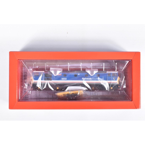 162 - A BOXED OO GAUGE HELJAN MODEL RAILWAY LOCOMOTIVE, Class 33, no. 33114 in Network SouthEast Blue, ite... 