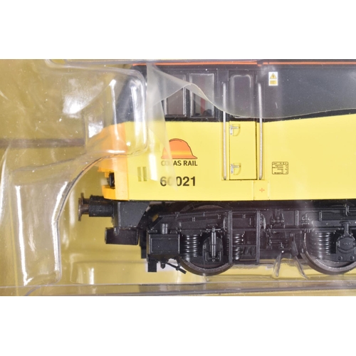 222 - A BOXED OO GAUGE HORNBY MODEL RAILWAYS LOCOOMOTIVE, Class 60 Co-Co, no. 60021 in Colas Rail livery, ... 