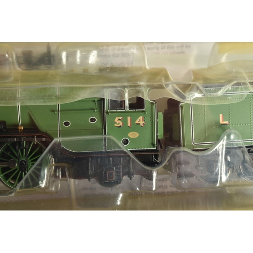 232 - A BOXED OO GAUGE HORNBY MODEL RAILWAYS LOCOMOTIVE, Class A2, no. 514 'Chamossaire' in LNER Apple Gre... 