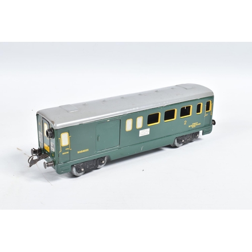 264 - THREE FRENCH HORNBY O GAUGE S.N.C.F. COACHES, two all 2nd class and one 2nd/Baggage Car, all in good... 