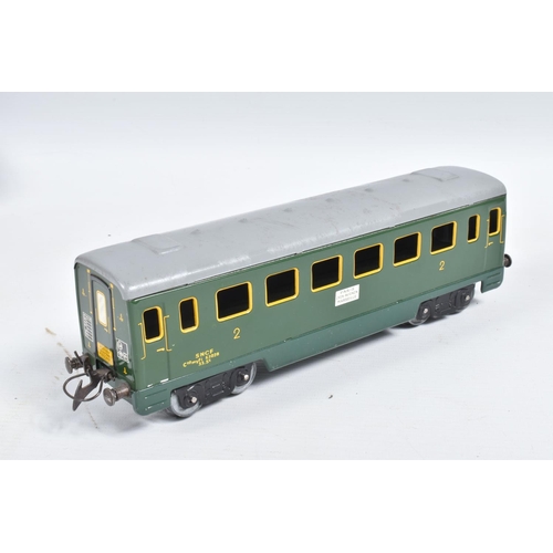 264 - THREE FRENCH HORNBY O GAUGE S.N.C.F. COACHES, two all 2nd class and one 2nd/Baggage Car, all in good... 