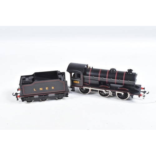 266 - A BOXED BASSETT-LOWKE BY CORGI O GAUGE CLASS J39 LOCOMOTIVE, No.1563, L.M.S. lined black livery (No.... 