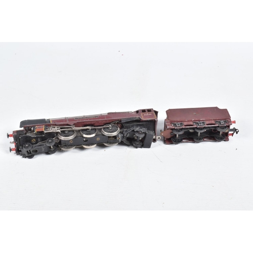 286 - AN UNBOXED HORNBY DUBLO DUCHESS CLASS LOCOMOTIVE AND TENDER, 'City of London' No.46245, B.R. maroon ... 