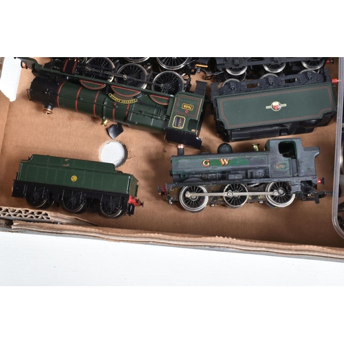 298 - A QUANTITY OF UNBOXED HORNBY OO GAUGE GREAT WESTERN RAILWAY LOCOMOTIVES, Hall class 'Albert Hall' No... 