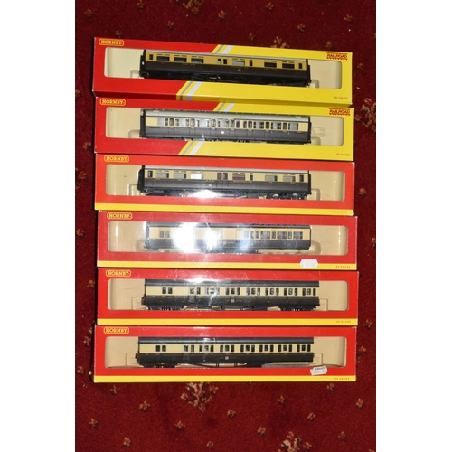 308 - A QUANTITY OF BOXED AND UNBOXED OO GAUGE GREAT WESTERN RAILWAY COACHING STOCK, assorted Collett, Haw... 