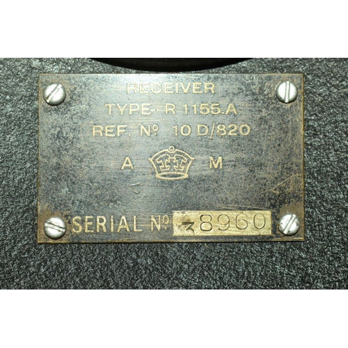 359 - A WWII AIR MINISTRY R1155A RADIO COMMUNICATION RECEIVER, plaque present signed receiver type R.1155.... 