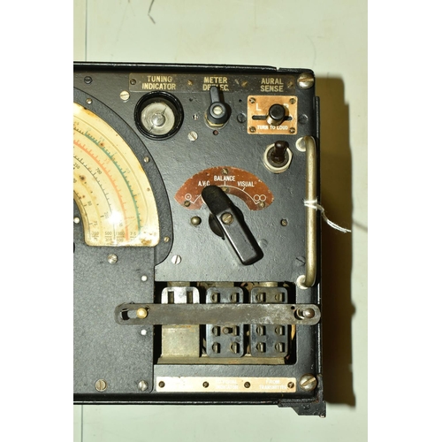 361 - A WWII AIR MINISTRY R1155B RADIO COMMUNICATION RECEIVER, plaque present signed receiver type R.1155.... 