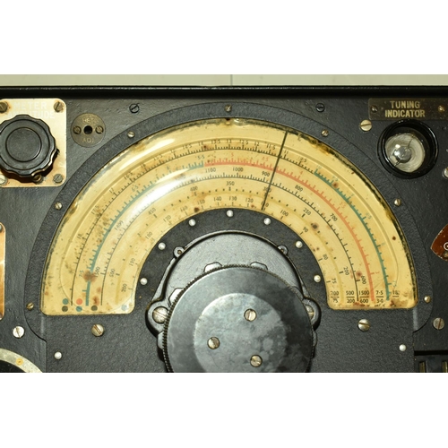 361 - A WWII AIR MINISTRY R1155B RADIO COMMUNICATION RECEIVER, plaque present signed receiver type R.1155.... 