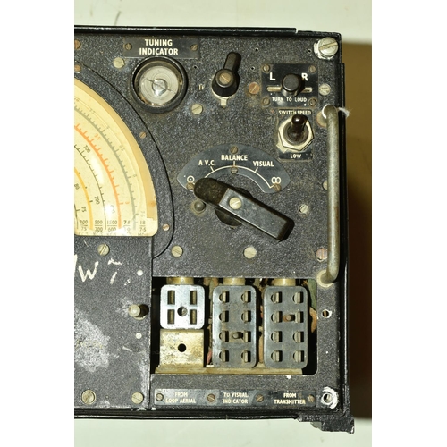 365 - A R1155B AIR MINISTRY RADIO COMMUNICATION RECEIVER, plaque present signed receiver type R.1155.B, re... 