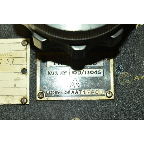 365 - A R1155B AIR MINISTRY RADIO COMMUNICATION RECEIVER, plaque present signed receiver type R.1155.B, re... 