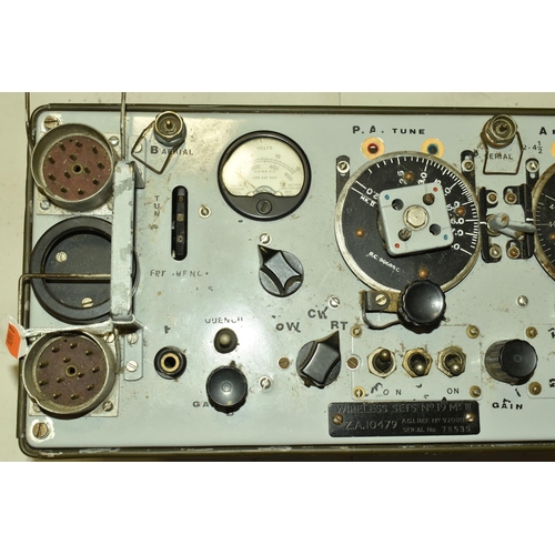 375 - A WIRELESS SETS NO.19 MK III, numbered ZA 10479 A.G.I. ref no. 92080, serial number 78539, light gre... 