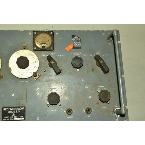 377 - A MILITARY R1392J RECEIVER RADIO, numbered 5820-99-953-7424, serial number EKCS 4294, dials move as ... 