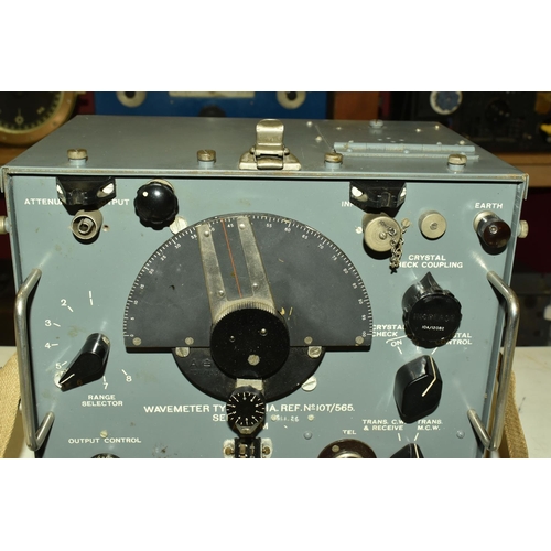 381 - AN AIR MINISTRY WAVEMETER TYPE W1191A, ref no. 10T/565, serial no. SLI. 26 although later added and ... 