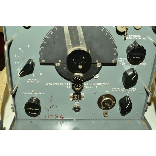 381 - AN AIR MINISTRY WAVEMETER TYPE W1191A, ref no. 10T/565, serial no. SLI. 26 although later added and ... 