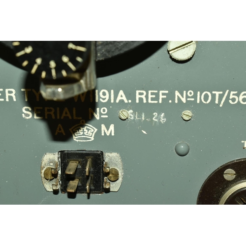 381 - AN AIR MINISTRY WAVEMETER TYPE W1191A, ref no. 10T/565, serial no. SLI. 26 although later added and ... 