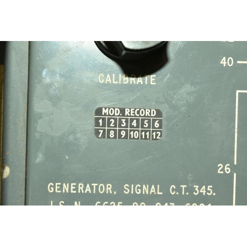 384 - A GENERATOR SIGNAL CT.345, JS no. 6625 99 943 6284, serial no. 475, HET 69/52, dials move but unsure... 