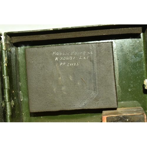 391 - AN MOD TANK PERISCOPE, A.F.V. no.40 Mk3, serial number 33752/97, glass viewing not cracked but some ... 