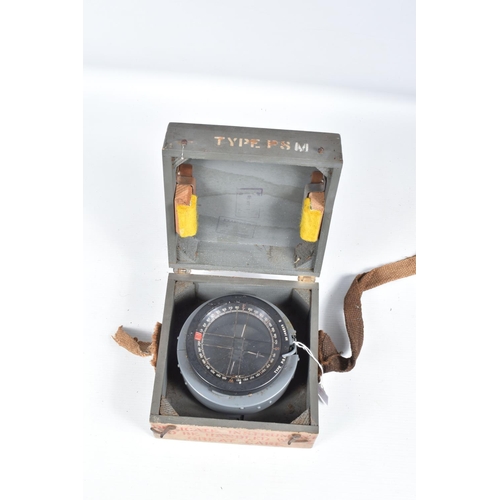 400 - A CASED MILITARY BOMBSIGHT AND A MKII ASTRO COMPASS, both appear to be in their original wooden case... 