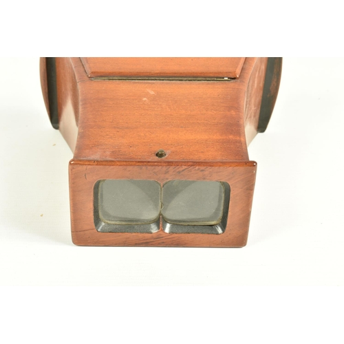 315 - A LATE 19TH CENTURY / EARLY 20TH CENTURY MAHOGANY BREWSTER PATTERN STEREOSCOPIC VIEWER AND A COLLECT... 