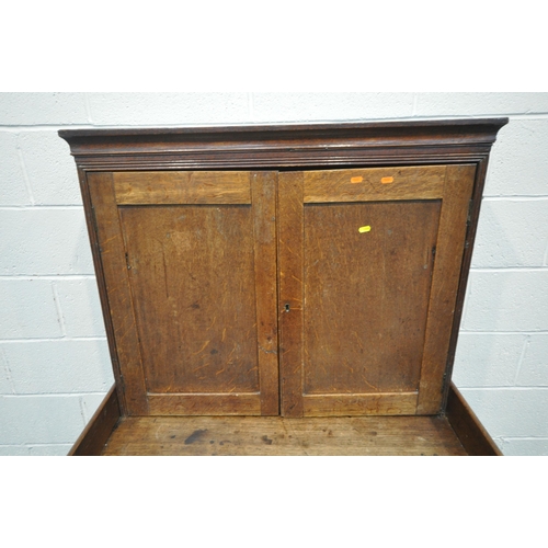 1209 - A LATE 19TH / EARLY 20TH CENTURY OAK SIDE TABLE, with a raised gallery back, three frieze drawers, o... 