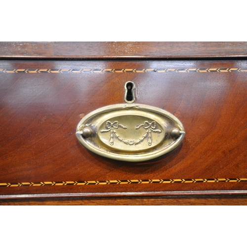 1305 - A GEORGIAN MAHOGANY CHEST ON CHEST, with loose cornice, fitted with an arrangement of eight drawers,... 