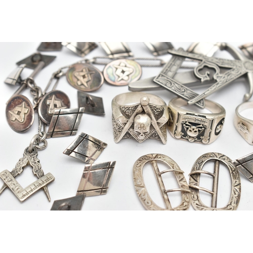 79 - ASSORTED SILVER AND WHITE METAL ITEMS, to include a  pair of early 20th century silver shoe buckles,... 