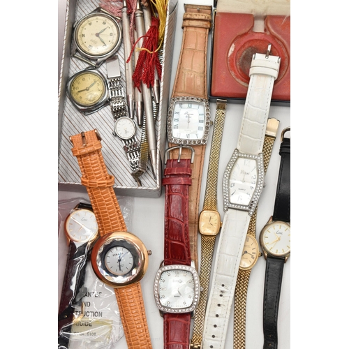 113 - ASSORTED SILVER AND OTHER ITEMS, to include a ladies silver quartz 'Rotary' wristwatch, fitted with ... 