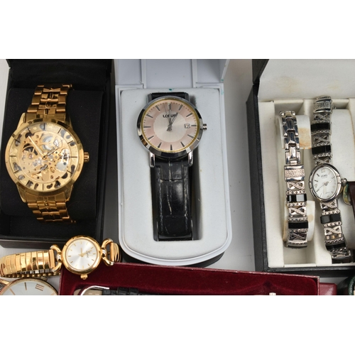 120 - A BOX OF ASSORTED LADIES AND GENTS WRISTWATCHES, to include a gents 'Seiko 5' Automatic on a stainle... 