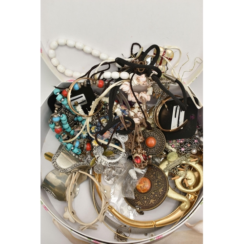 131 - ASSORTED COSTUME JEWELLERY, five boxes of assorted modern costume jewellery, to include beaded neckl... 