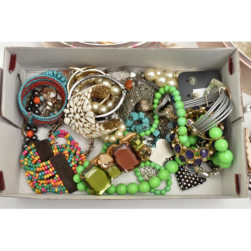 131 - ASSORTED COSTUME JEWELLERY, five boxes of assorted modern costume jewellery, to include beaded neckl... 