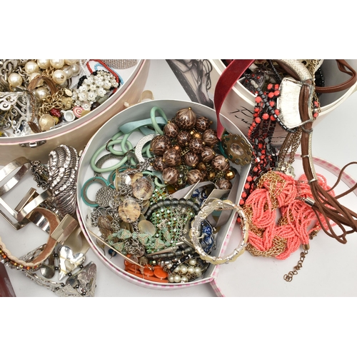 131 - ASSORTED COSTUME JEWELLERY, five boxes of assorted modern costume jewellery, to include beaded neckl... 