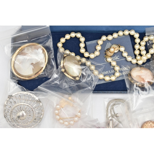 81 - A SELECTION OF TWENTY THREE PIECES OF MAINLY COSTUME JEWELLERY, to include an amethyst bead necklace... 