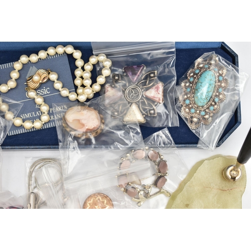 81 - A SELECTION OF TWENTY THREE PIECES OF MAINLY COSTUME JEWELLERY, to include an amethyst bead necklace... 