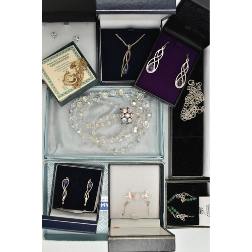 84 - AN ASSORTMENT OF SILVER AND COSTUME JEWELLERY, to include a silver chain necklace, approximate lengt... 