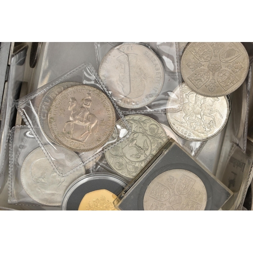 148 - A PLASTIC TUB OF MIXED COINS, COMMEMORATIVE AND COPY COINS ETC