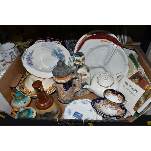 354 - FOUR BOXES OF CERAMICS AND GLASSWARE, to include a Chapman cream and gilded flower tea set pattern 1... 