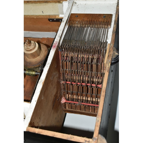 380 - TWO LATE 19TH/EARLY 20TH CENTURY MUSIC BOXES WITH DISCS, comprising a Celesta musical box, Style 20,... 